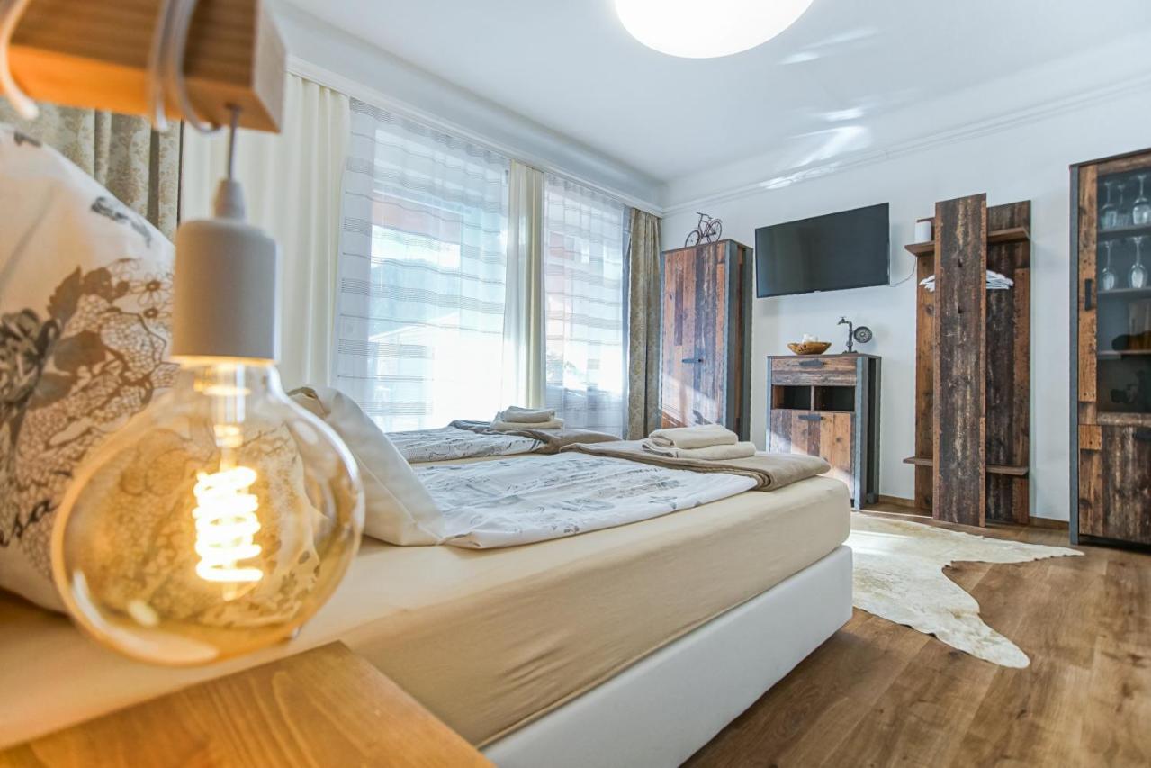 Auszeit Steiraland 3 Mit Ueberdachter Terasse Privatem Garten Und Gratis Parkplatz Leoben  Esterno foto